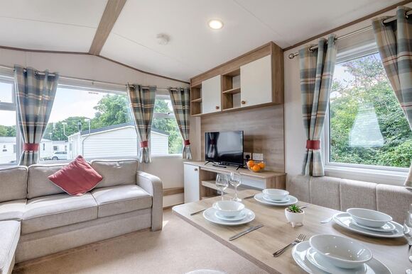 Bronze Caravan with decking, Bronze Caravan with decking P - Looe Bay, Looe