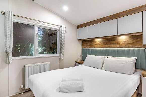 Bronze Premium 2 Bedroom Caravan, Sleeps 6 - Looe Bay, Looe