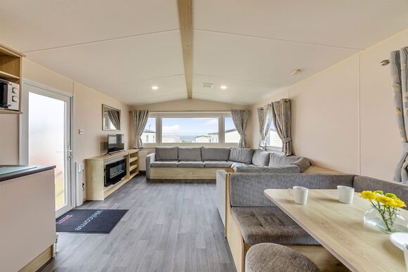 Gold Caravan with parking 6 P, Gold Caravan with parking 6 - Looe Bay, Looe