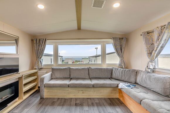 Gold Caravan with parking 6, Gold Caravan with parking 6 P - Looe Bay, Looe