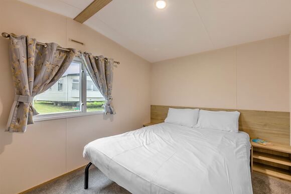 Gold Caravan with parking 6, Gold Caravan with parking 6 P - Looe Bay, Looe
