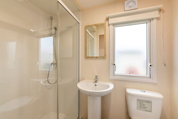 Gold Caravan with parking 6, Gold Caravan with parking 6 P - Looe Bay, Looe
