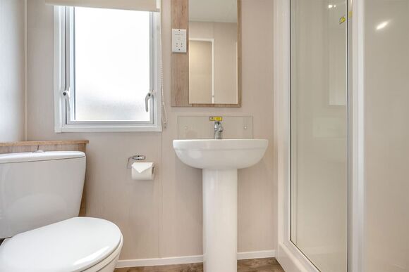 Silver 2 Bedroom Caravan, Sleeps 6 - Looe Bay, Looe