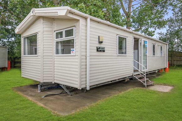 Silver Caravan with parking - Looe Bay, Looe