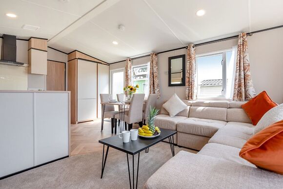 Silver Premium 2 Bedroom Caravan, Sleeps 4 - Looe Bay, Looe