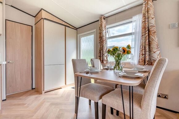 Silver Premium 2 Bedroom Caravan, Sleeps 4 - Looe Bay, Looe