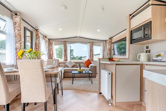 Silver Premium 2 Caravan slps 6 parking, decking P - Looe Bay, Looe