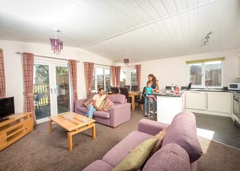 SM 3 Bed Gold Lodge Plus (Pet) - Sandy Meadows, Burnham-on-Sea