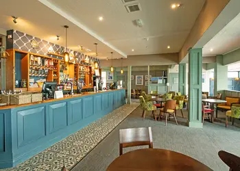 Solent Breezes, Fareham