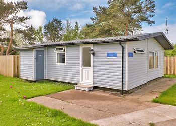Silver Chalet 3 bedroom Hot Tub (slps 6) - Solway Holiday Village, Silloth, North Lakes