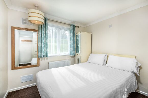 2 Bed Gold Chalet Pet - South Bay Holiday Park, Brixham