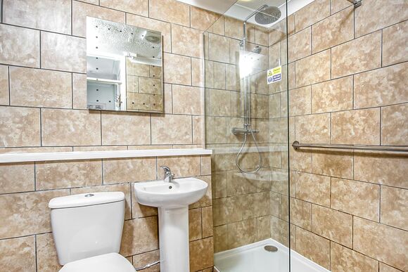 2 Bed Gold Chalet Pet - South Bay Holiday Park, Brixham