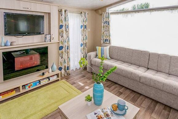 3 Bed Silver Plus Caravan with Decking - South Bay Holiday Park, Brixham