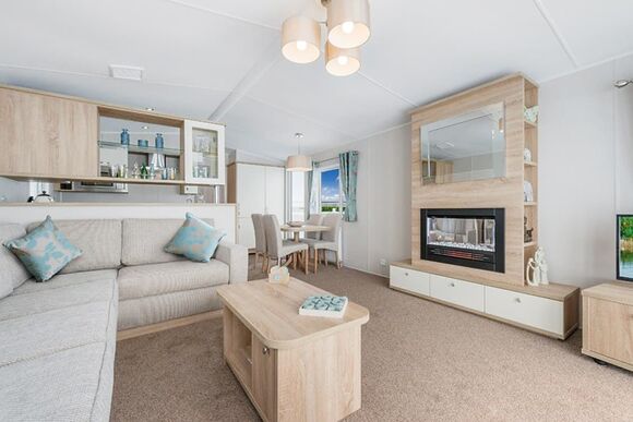3 Bed Silver Plus Caravan with Decking - South Bay Holiday Park, Brixham
