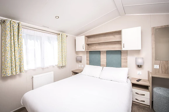 SB 2 Bed Gold Caravan 