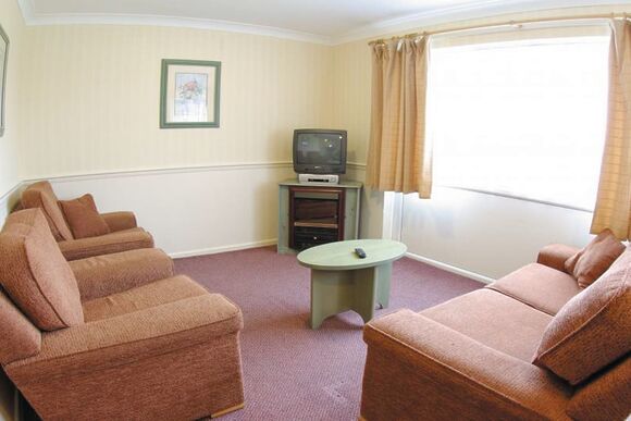 SB 2 Bed Bronze Chalet 6 (Pet) - South Bay Holiday Park, Brixham