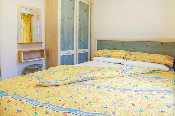 SB 2 Bed Bronze Chalet 6 (Pet) - South Bay Holiday Park, Brixham