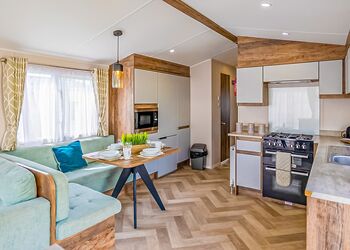 Signature 2 Bed Caravan Pet Friendly - Riverside Holiday Park, Southport