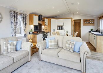 Hideaway 2 Bed Junior Lodge with Hot Tub Pet Friendly - Riverside Holiday Park, Southport