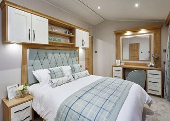 Hideaway 2 Bed Junior Lodge with Hot Tub Pet Friendly - Riverside Holiday Park, Southport