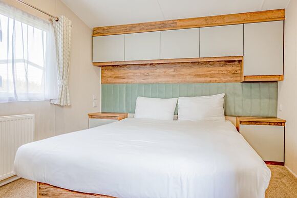 Signature 2 Bed Caravan Pet Friendly - Riverside Holiday Park, Southport