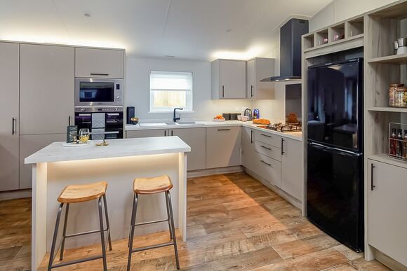 Signature Lodge 3 Bed Pet Friendly - Riverside Holiday Park, Southport