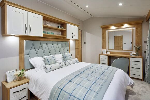 Hideaway 2 Bed Caravan Pet Friendly - Riverside Holiday Park, Southport