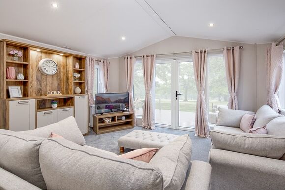 Hideaway 3 Bed Caravan Pet Friendly - Riverside Holiday Park, Southport