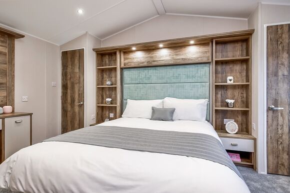 Hideaway 3 Bed Caravan Pet Friendly - Riverside Holiday Park, Southport