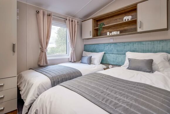 Hideaway 3 Bed Caravan Pet Friendly - Riverside Holiday Park, Southport
