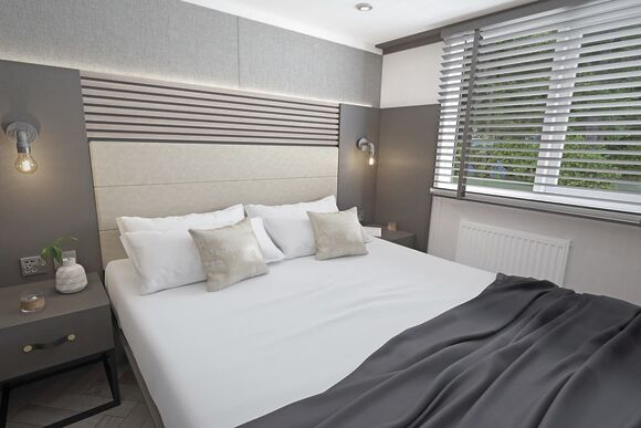 Autograph S Pod Escape 6 Pet Friendly (Hot tub) - Riverside Holiday Park, Southport