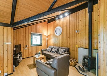 Sneugle - Springwood Lodges, Harrogate