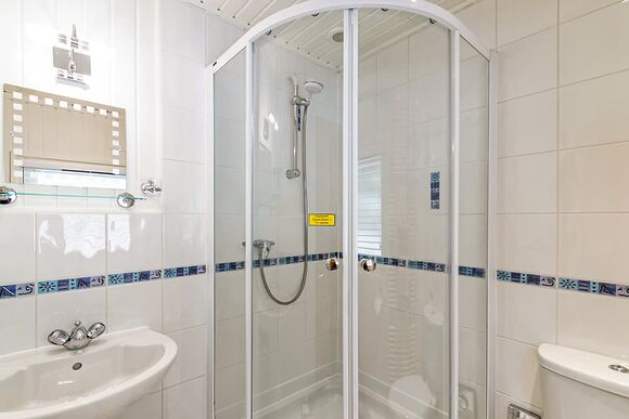 Evernia - Springwood Lodges, Harrogate