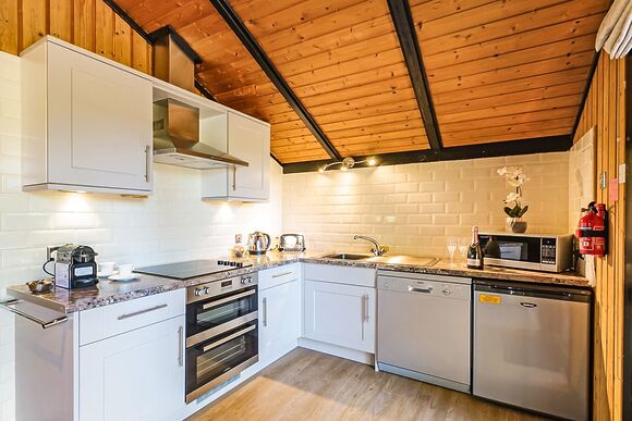 Sneugle - Springwood Lodges, Harrogate