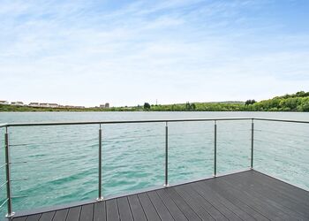 The Waterside - St Andrews Lakes, Halling