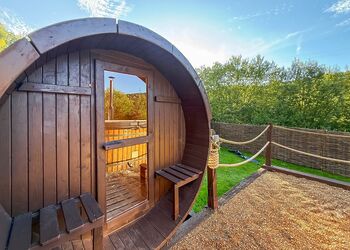 Willow Lodge - St Andrews Lakes, Halling