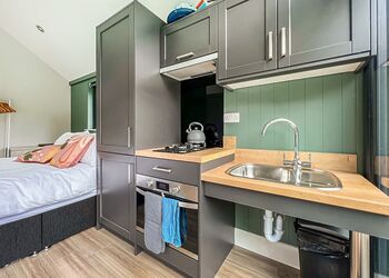 Point Lodge - St Andrews Lakes, Halling