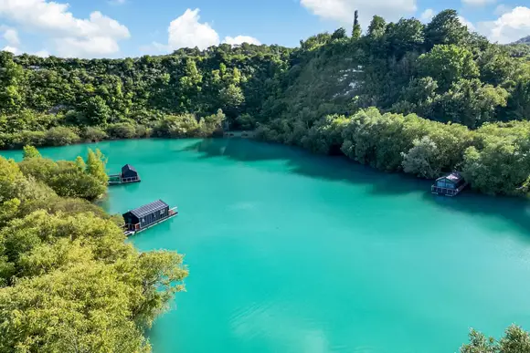 St Andrews Lakes, Halling