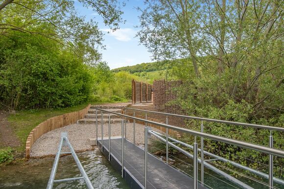 The Lakeside - St Andrews Lakes, Halling