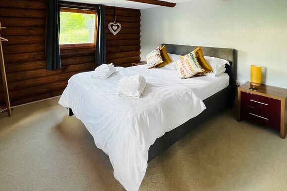 Willow Lodge - St Andrews Lakes, Halling