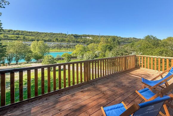 Hill Top Lodge - St Andrews Lakes, Halling