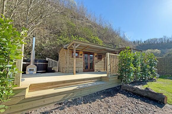 Partridge Lodge - St Andrews Lakes, Halling