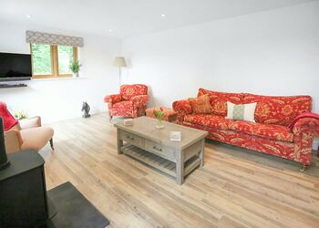 Buzzard 4 Bedroom Cottage - Stowford Farm Meadows, Combe Martin