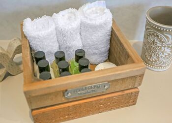 Buzzard 4 Bedroom Cottage - Stowford Farm Meadows, Combe Martin