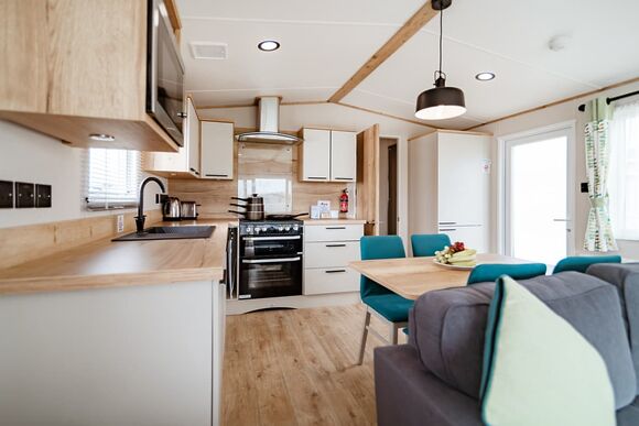 Platinum 2 Bedroom Caravan (Pet Friendly) - Stowford Farm Meadows, Combe Martin