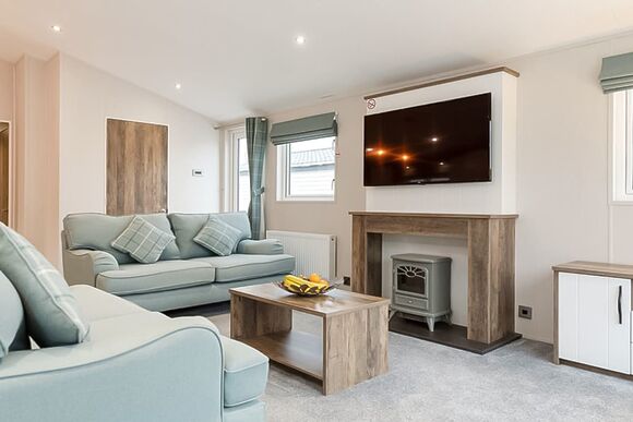 Platinum 2 Bedroom Pet Friendly Lodge - Stowford Farm Meadows, Combe Martin