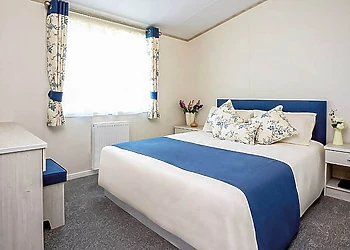 4 Berth Luxury Lodge - St Helens Coastal Resort, Ryde