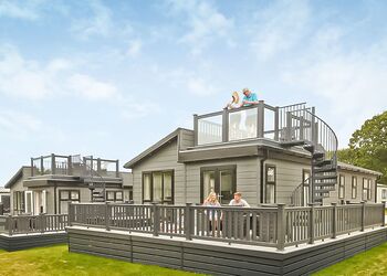 Indulgent 6 Berth Lodge Roof Terrace HT - St Helens Coastal Resort, Ryde