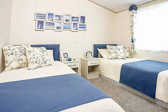 6 Berth Luxury Lodge 3 Bed With Hot tub (Pet) - St Helens Coastal Resort, Ryde
