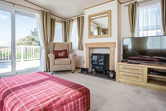 Indulgent 4 Berth Caravan - St Helens Coastal Resort, Ryde